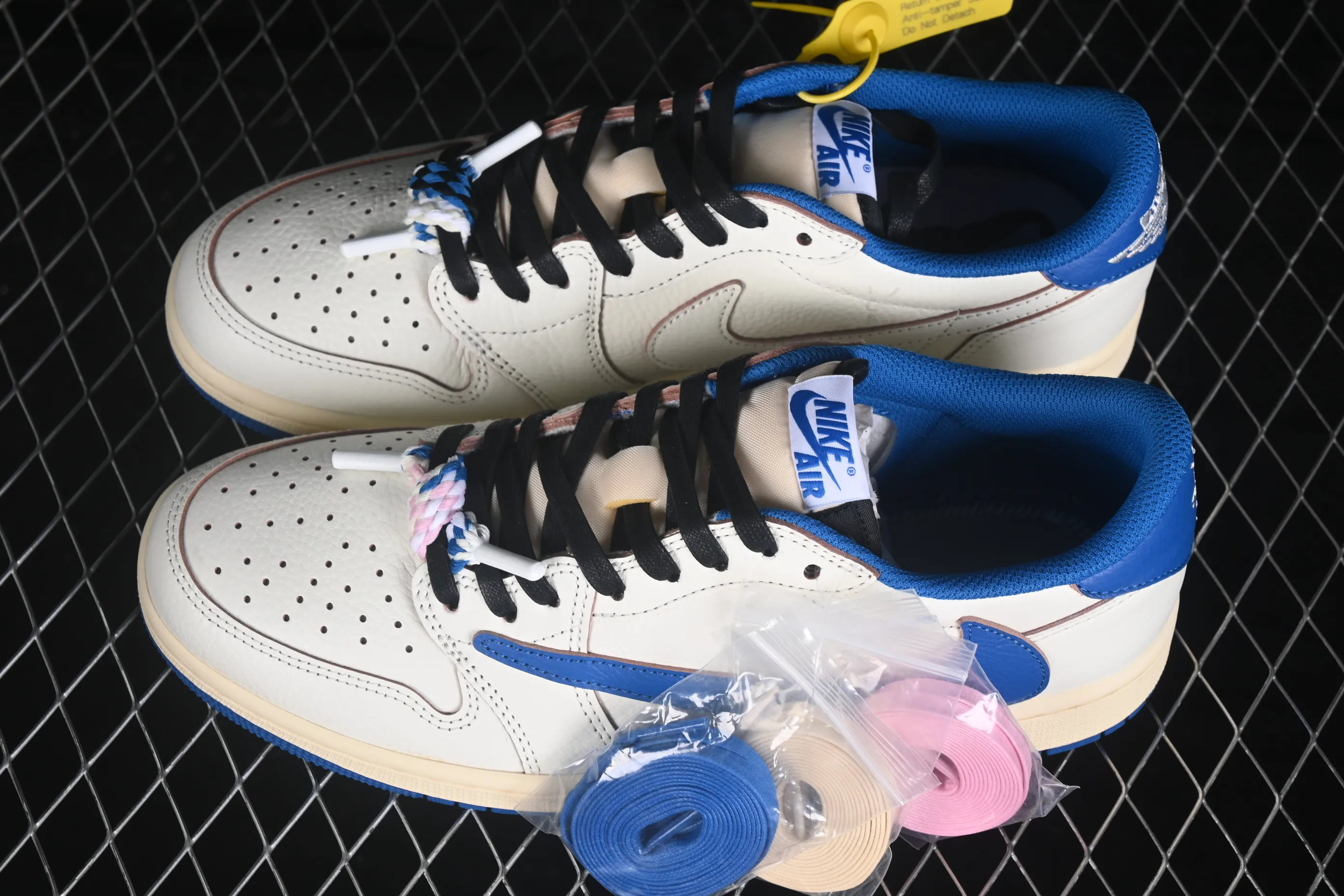 All categories Air Jordan Jordan series basketball shoes Air Jordan 1 Low GX foreign trade version Travis Scott x Air Jordan 1 Low OG AJ1 Joe 1 undercut low top full head layer DM7866-104